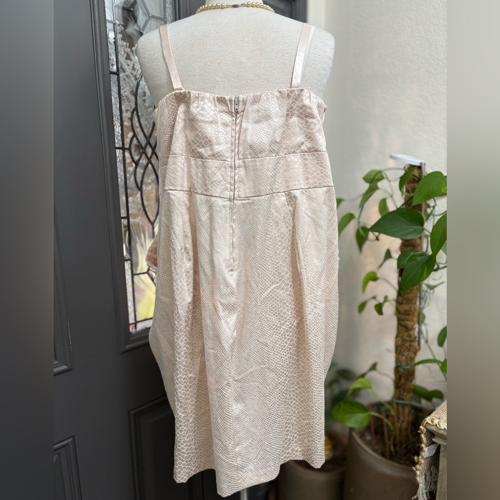 Torrid Blush Slight Shimmer Snake Print Embellished Pockets Mini Dress | Size 22 - Picture 7 of 12